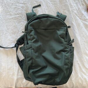Lululemon Tripple Zip Backpack 28L